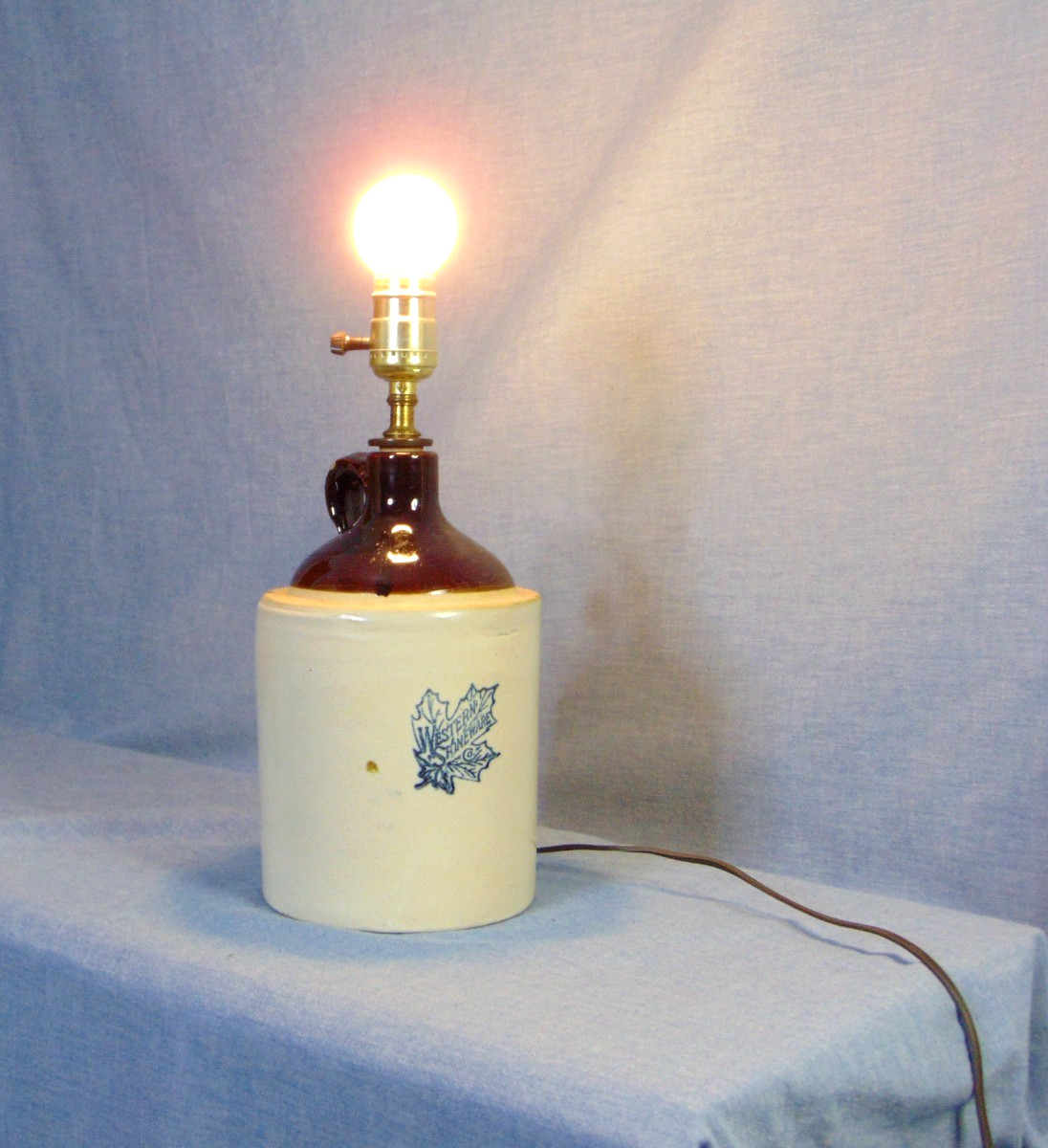 Western Stoneware Lamp Shoulder Whiskey Jug 9 1/2″ Plug in Electric Bulb VTG