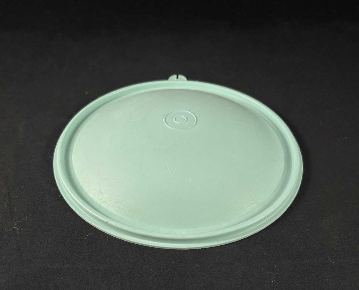 Tupperware Replacement Seal #1425 (Y) Dome Lid Mint Green 8 1/8″ Diameter