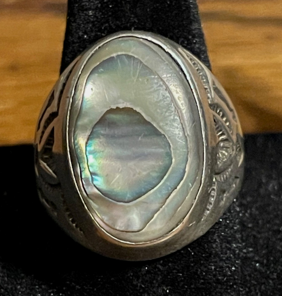 NAVAJO STYLE STERLING SILVER ABALONE RING SZ 9.5 SIGNED MARKED 12 G STAMP DETAIL