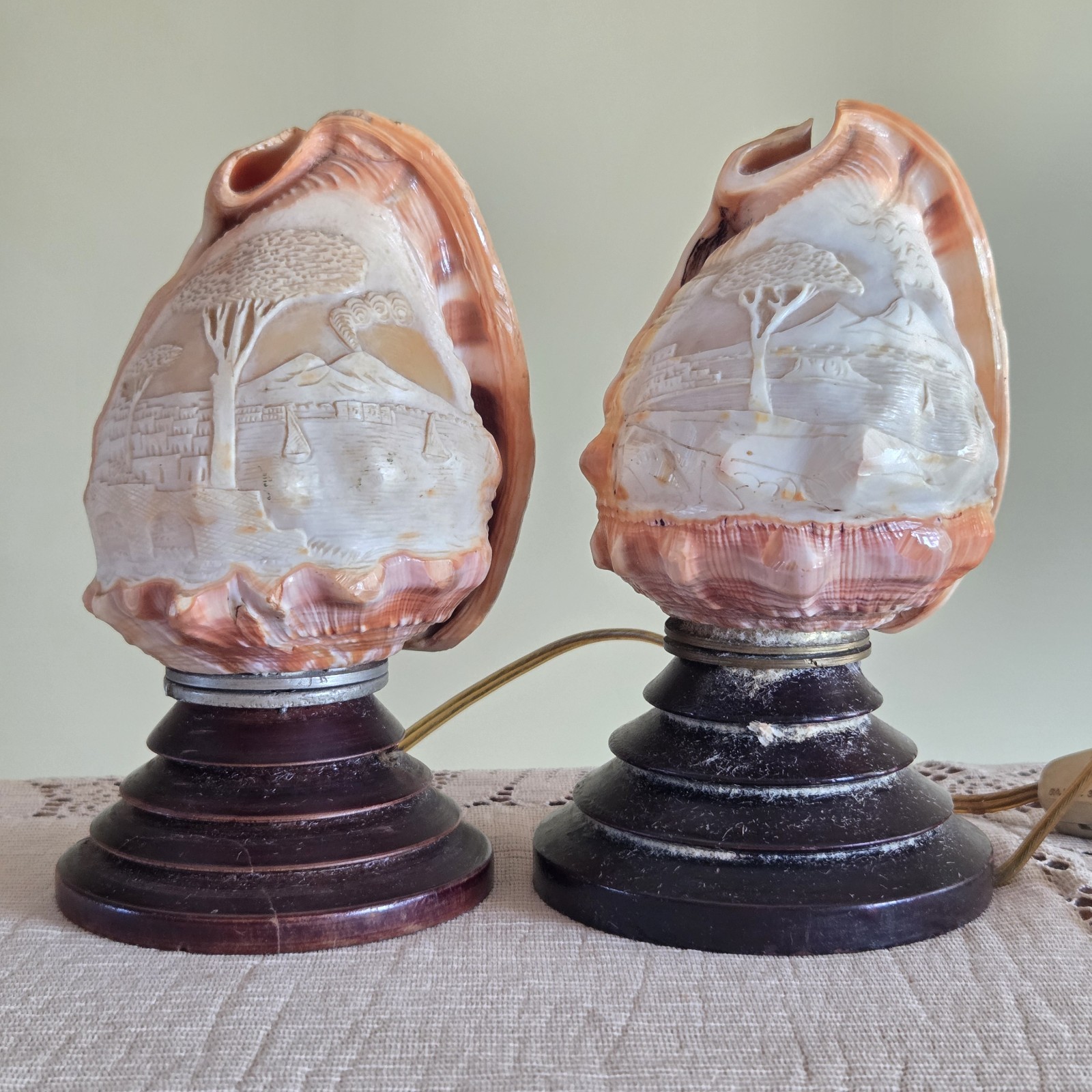 Vtg Pair Carved Cameo Conch Shells Art Deco Wood Base 1 Lamp 1 Base & Shell Only