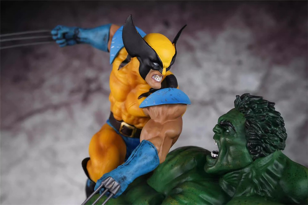Hulk VS Wolverine PVC Figure Statue Model Toy Collection Gift Stock IN USA！