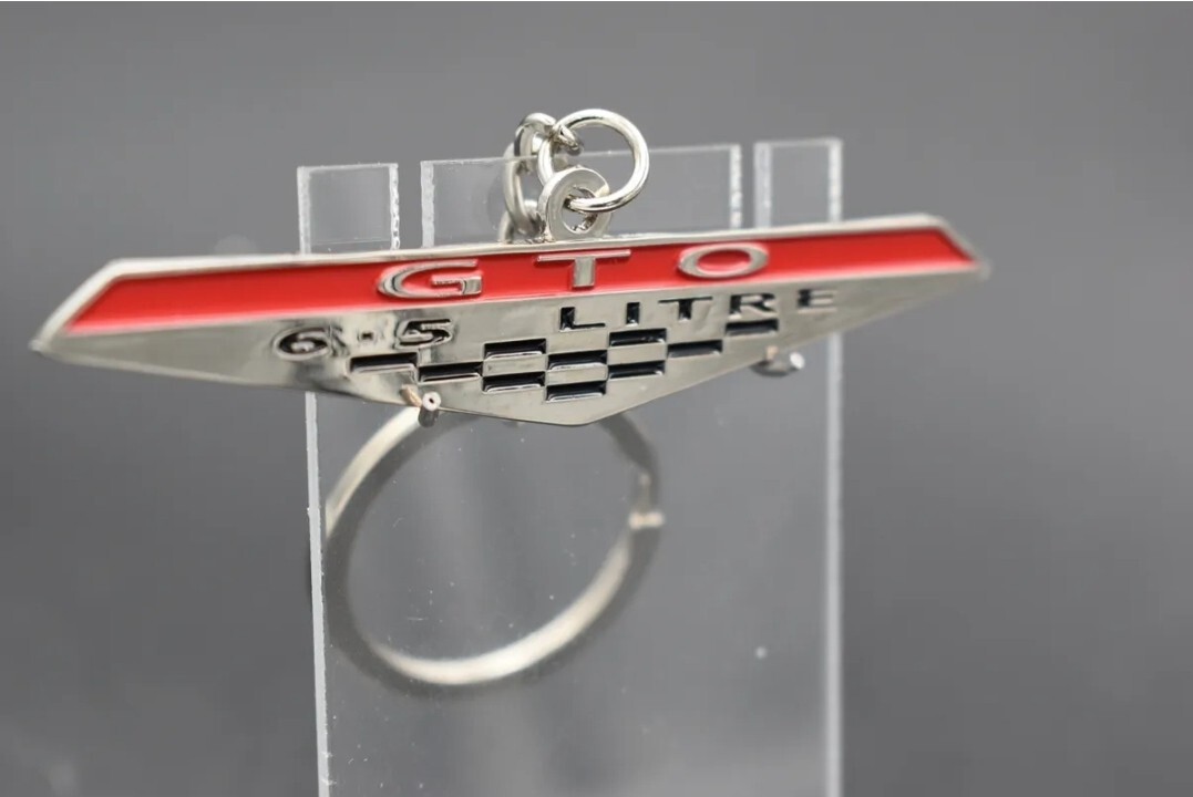Pontiac GTO emblem metal keychain- 41