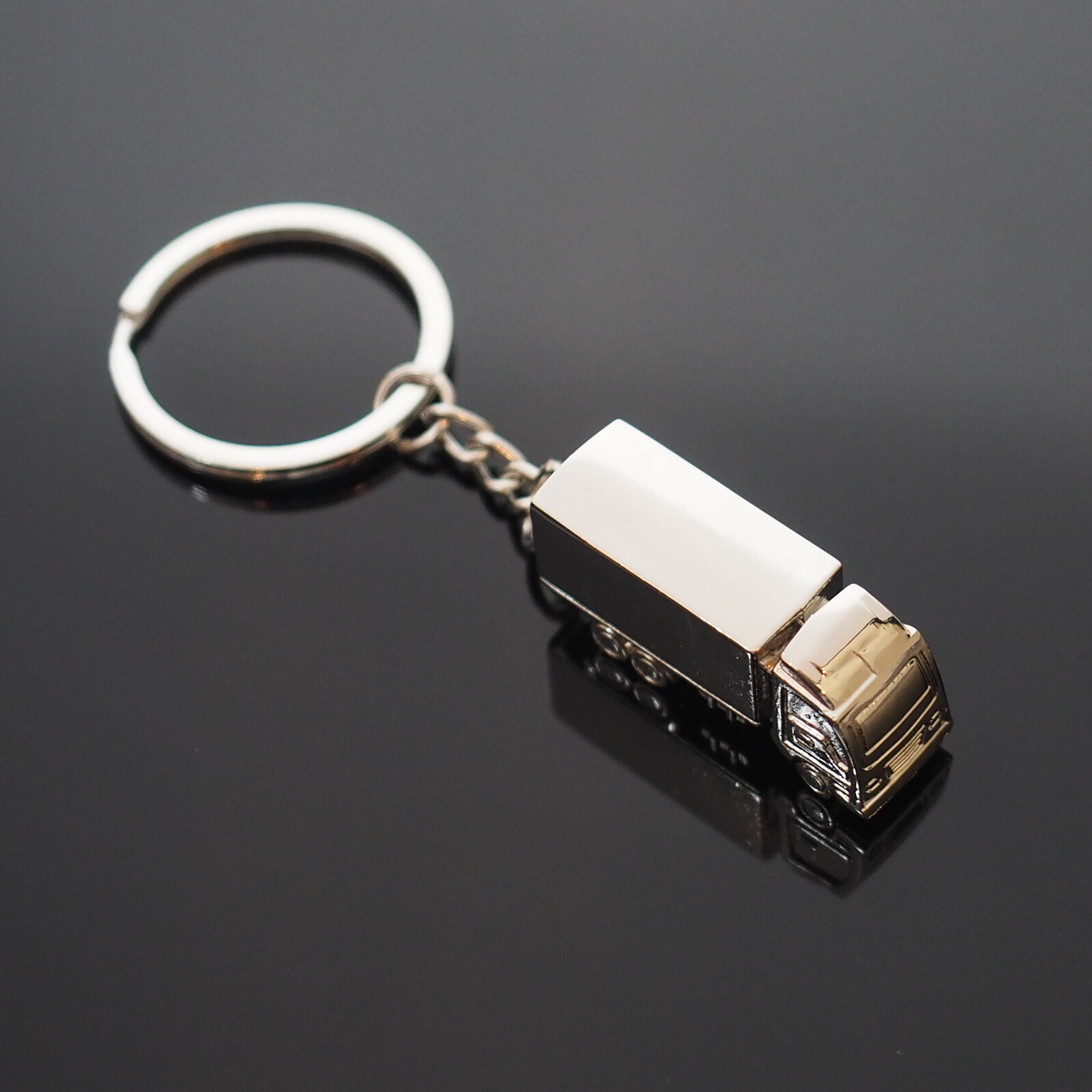 Semi Truck Keychain Lorry Car Key Ring Key Fob Silver Metal Gift Keyring