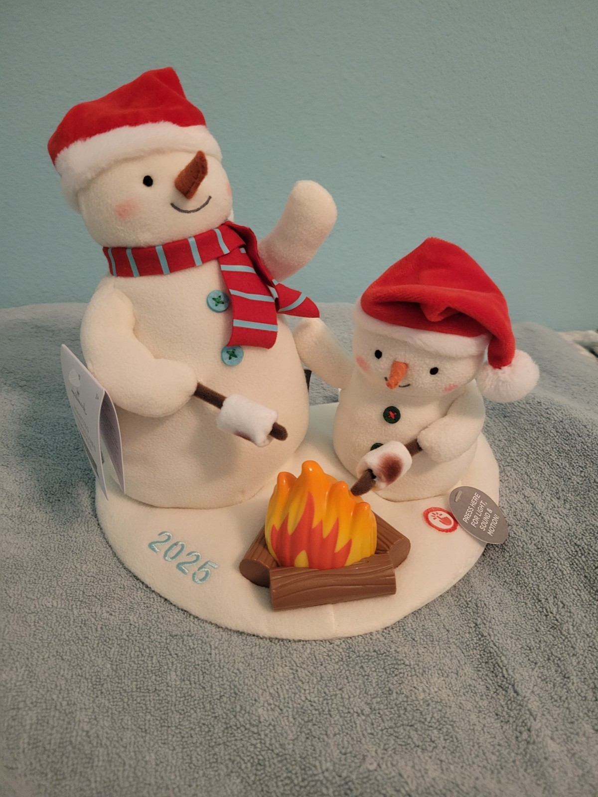 2025 Hallmark Roasting Marshmallows Snowmen Jingle Pals Animated Plush New HTF