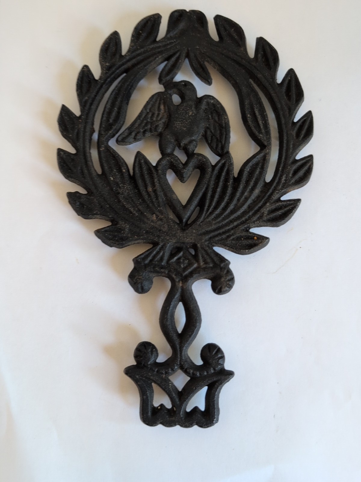 Vintage Footed Cast Iron Eagle Heart Trivet Americana Decor .