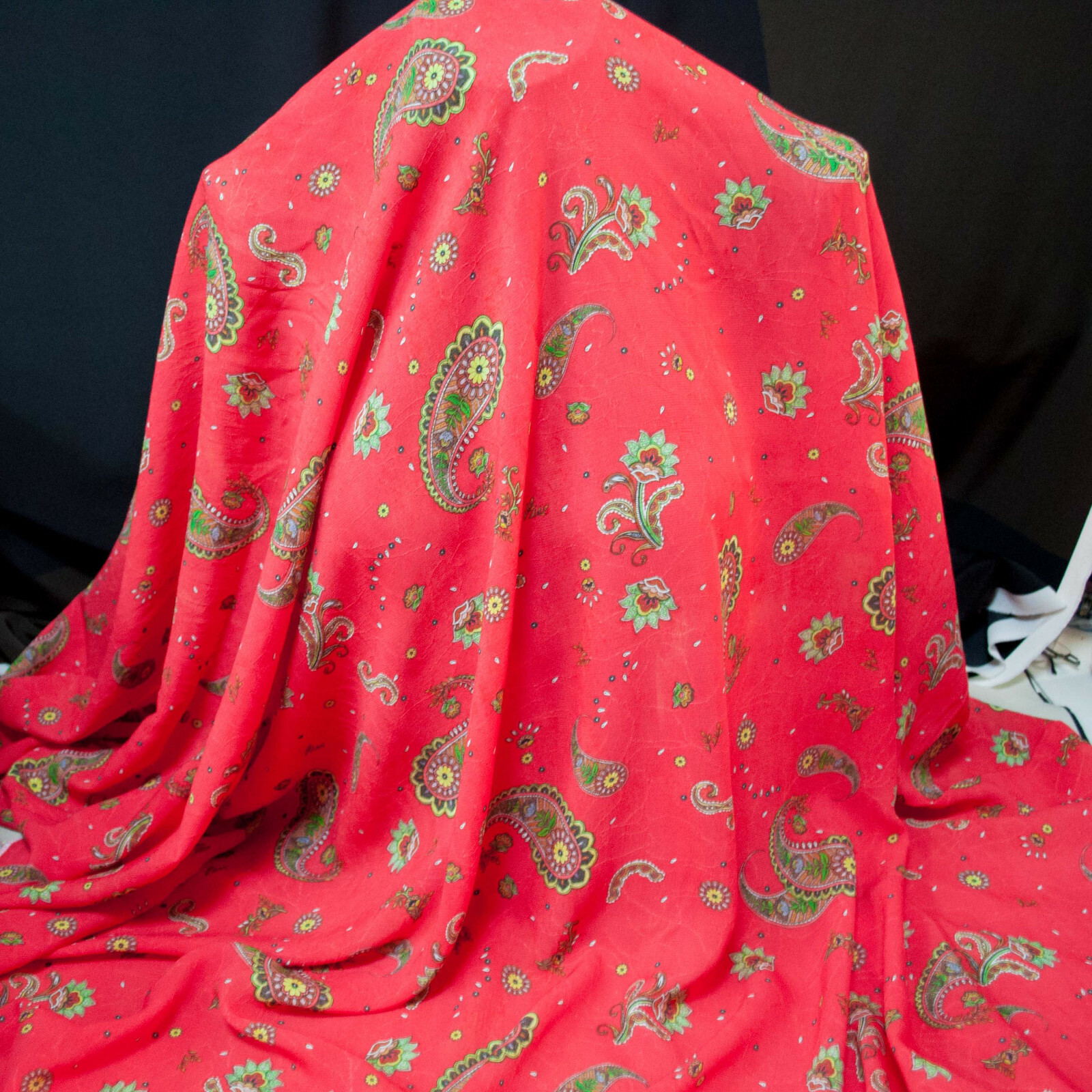 Etro authentic georgette 100% viscose. FABRIC. Made in Italy. Prc for 1m. Defect