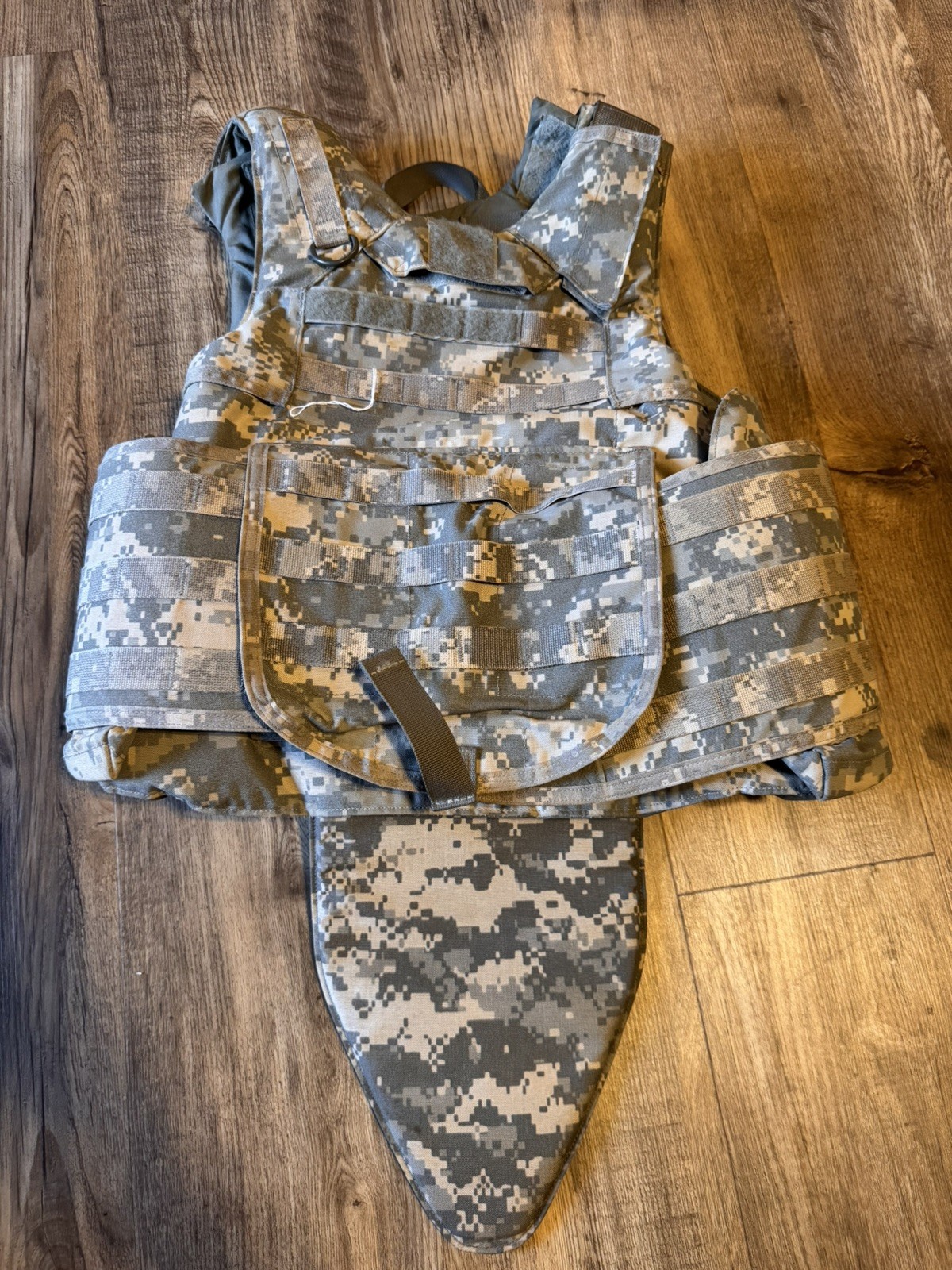 ARMY ACU DIGATAL CAM BODY ARMOR PLATE CARRIER MADE W/KEVLAR INSERTS SMALL