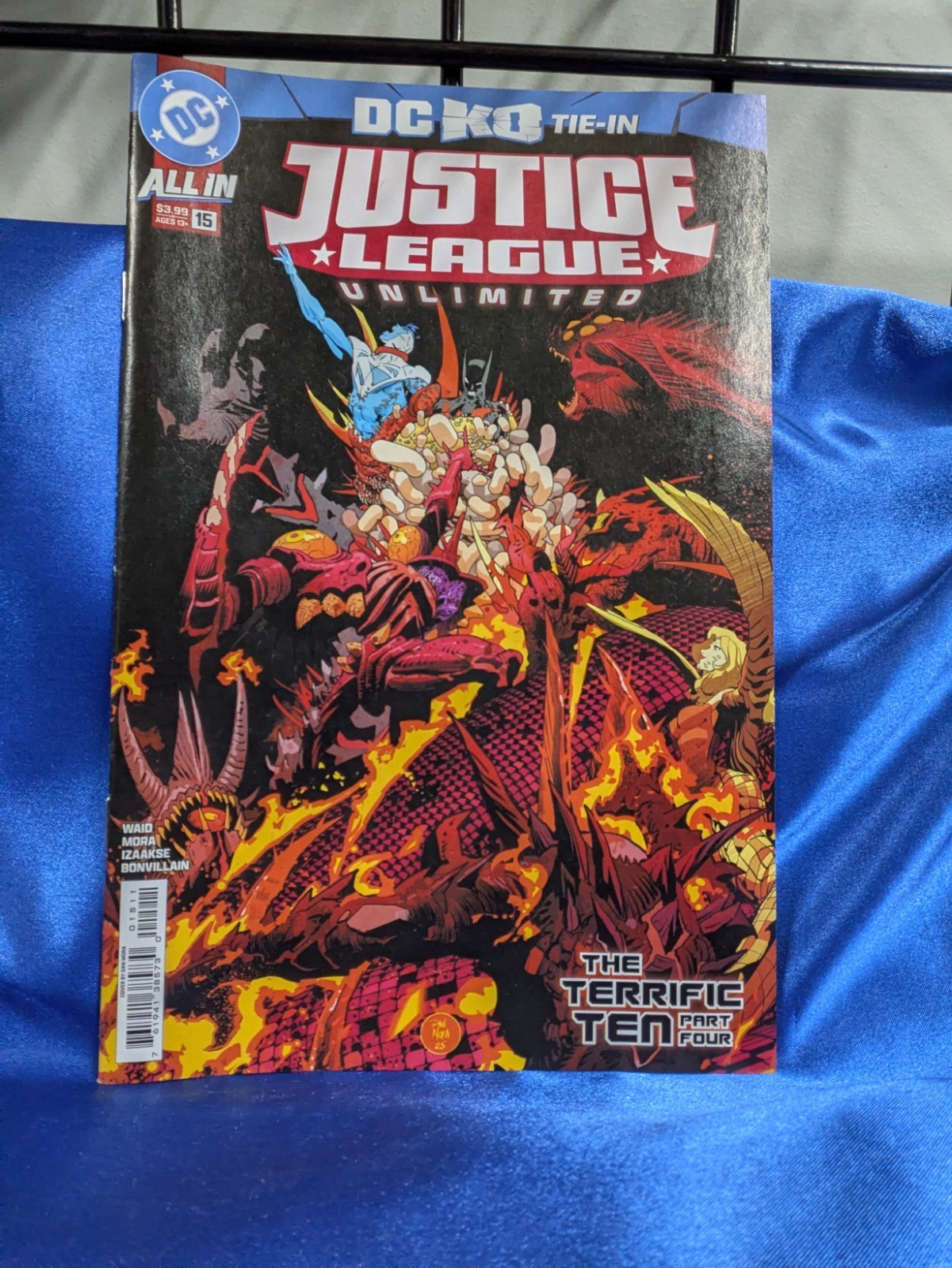 Justice League Unlimited #15 CVR A Dan Mora