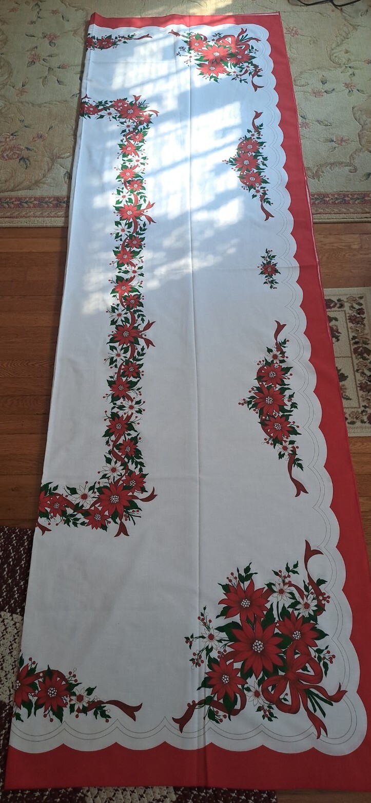 Christmas Tablecloth Poinsettia Garland Approx. 62″x 106″ Polyester Cotton Blend