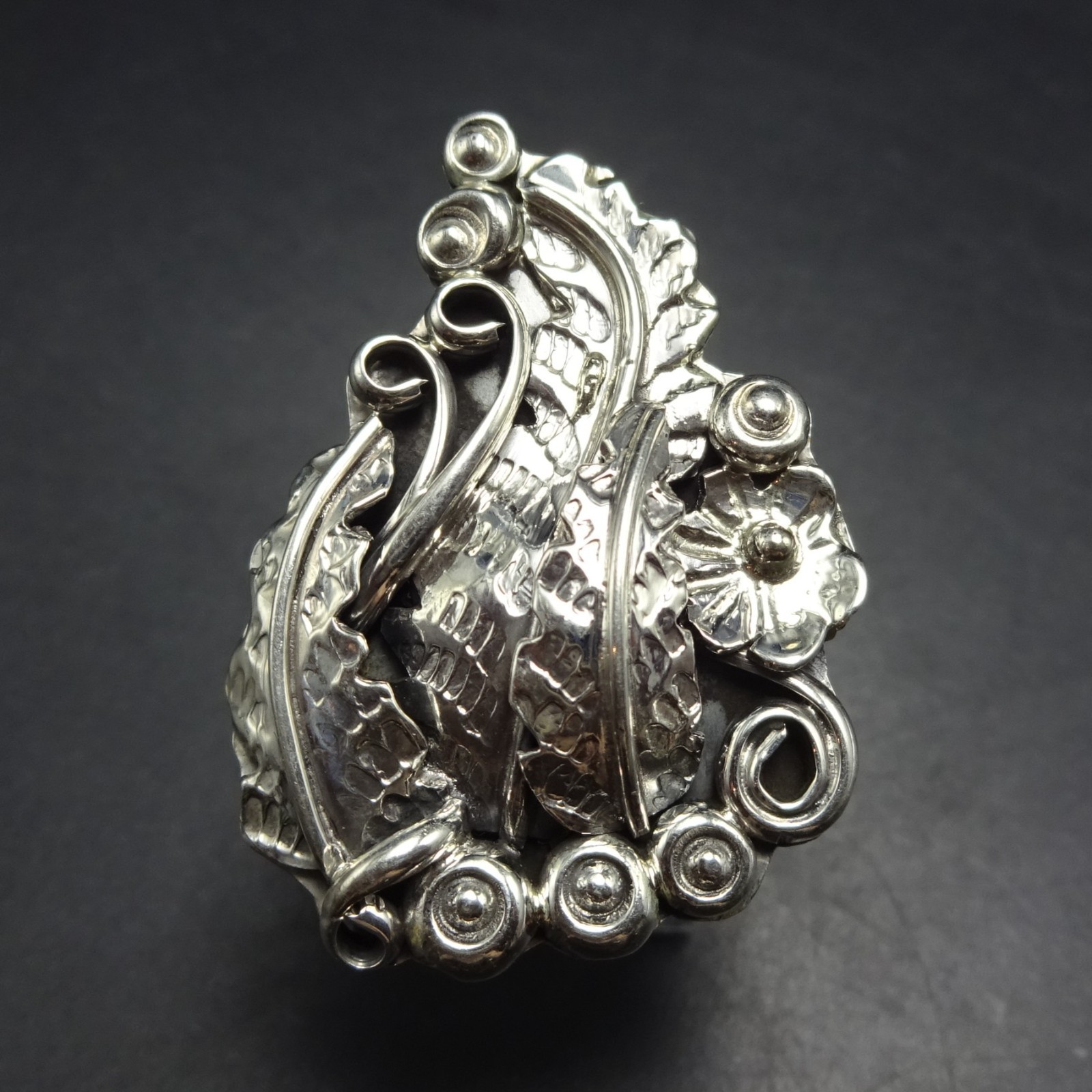 Vintage HARRY YAZZIE Navajo Sterling Silver RING size 8.75 Intricate Detail