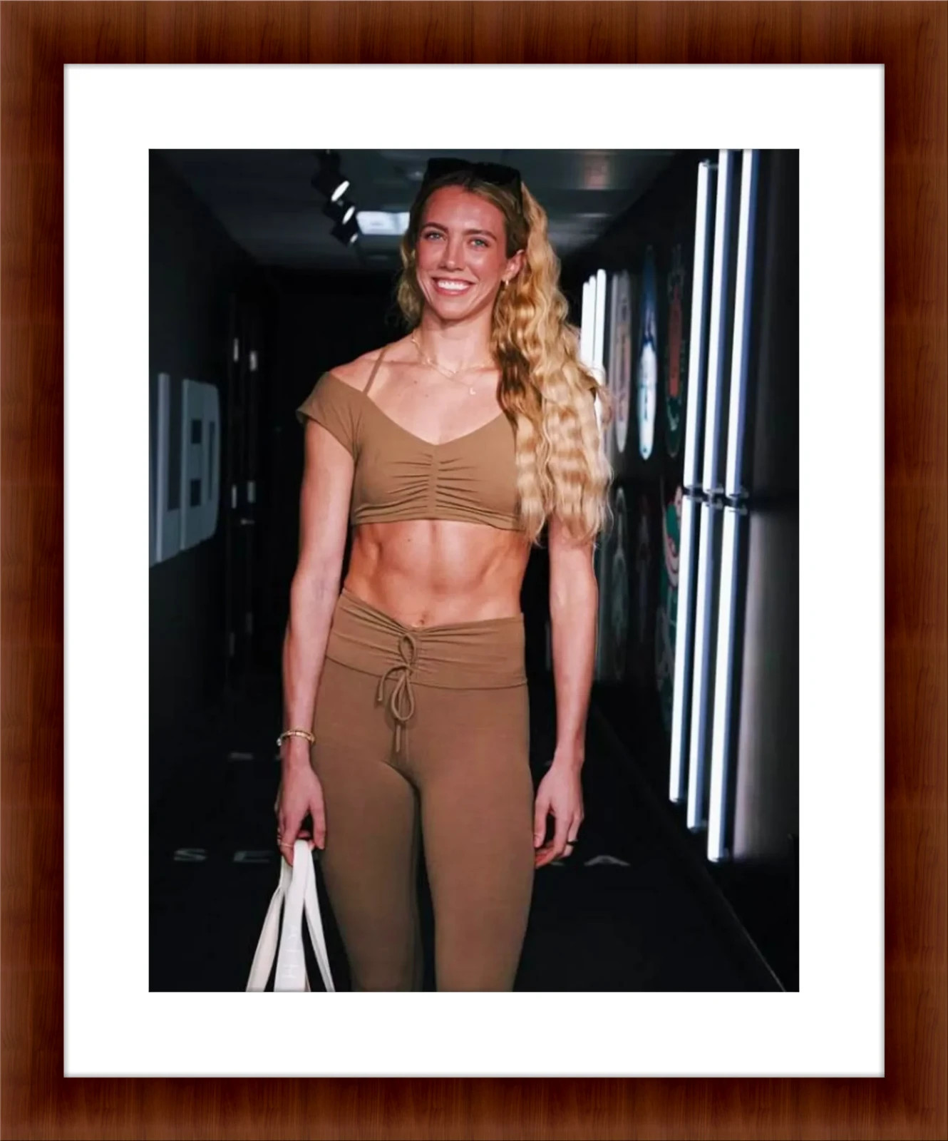 Lexie Hull 5 x 7 Candid Color Unframed Photograph Collectable Print