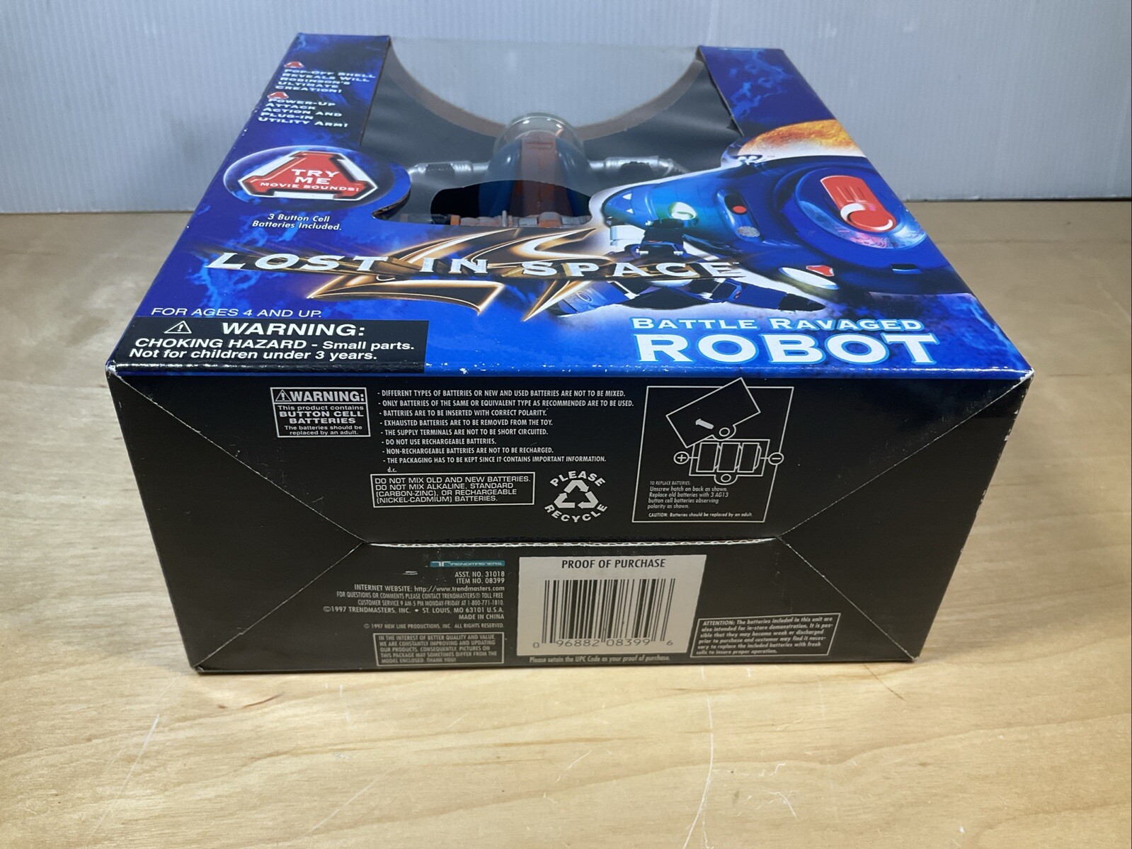 LOST IN SPACE BATTLE RAVAGED ROBOT, FOR AGES 4 AND UP