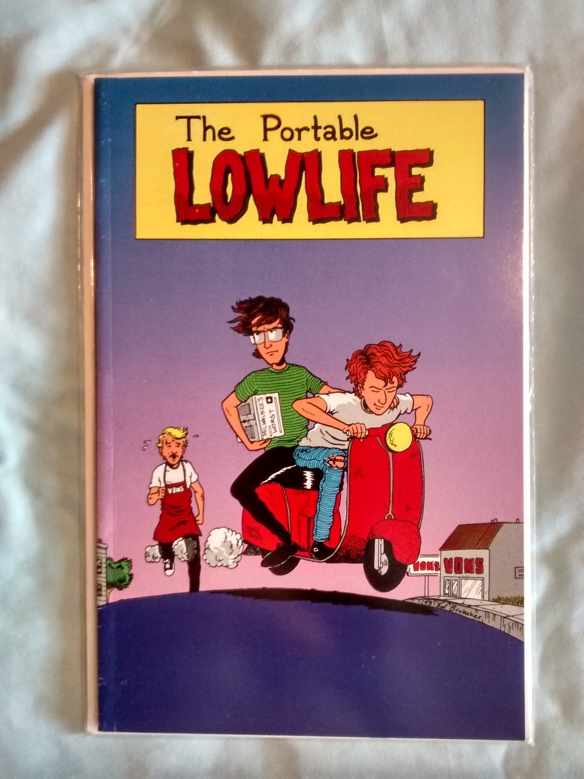 The PORTABLE LOWLIFE- Ed Brubaker, ’94 AEON 1st PB Print *Reprints 1-4 *RARE+OOP
