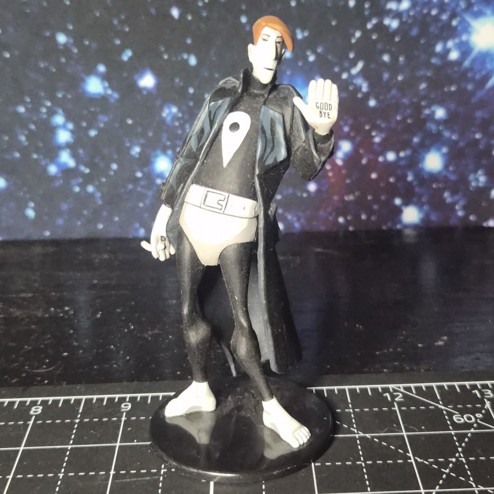 RARE Dark Horse EXCLUSIVE UMBRELLA ACADEMY Figure GERARD WAY SEANCE Klaus