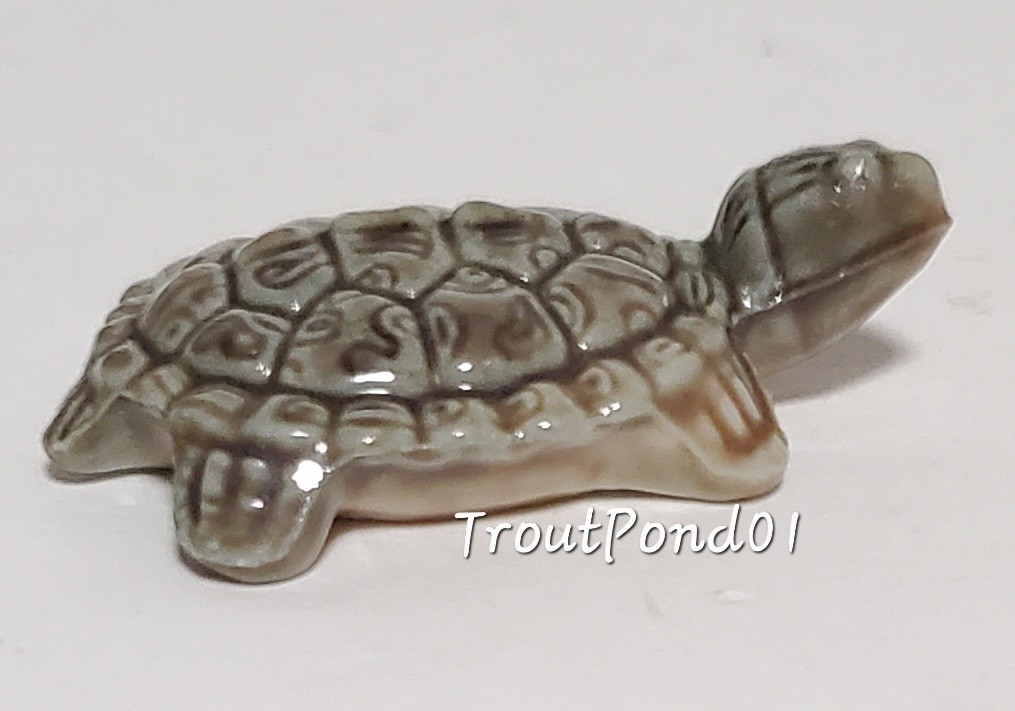 Wade Whimsies Terrapin Turtle Recessed Canadian Red Rose Tea Promo 1967 – 1973