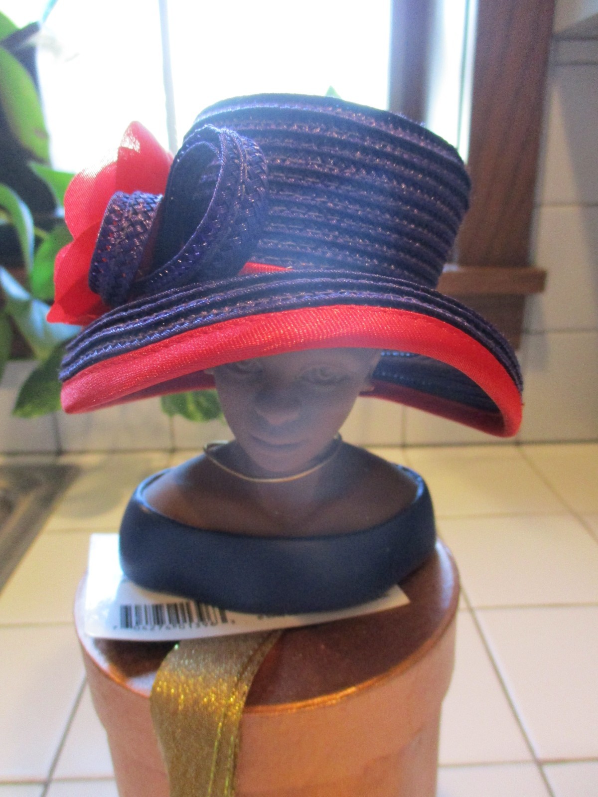 MINIATURE FASHION HATS BY HARRIET ROSEBUD & MANNEQUIN HEAD & HAT BOX NWT