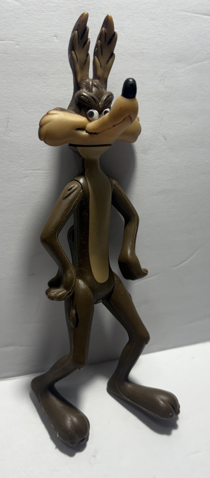 Vintage 1976 Warner Bros 10″ Dakin Wile E Coyote Looney Tunes Figure