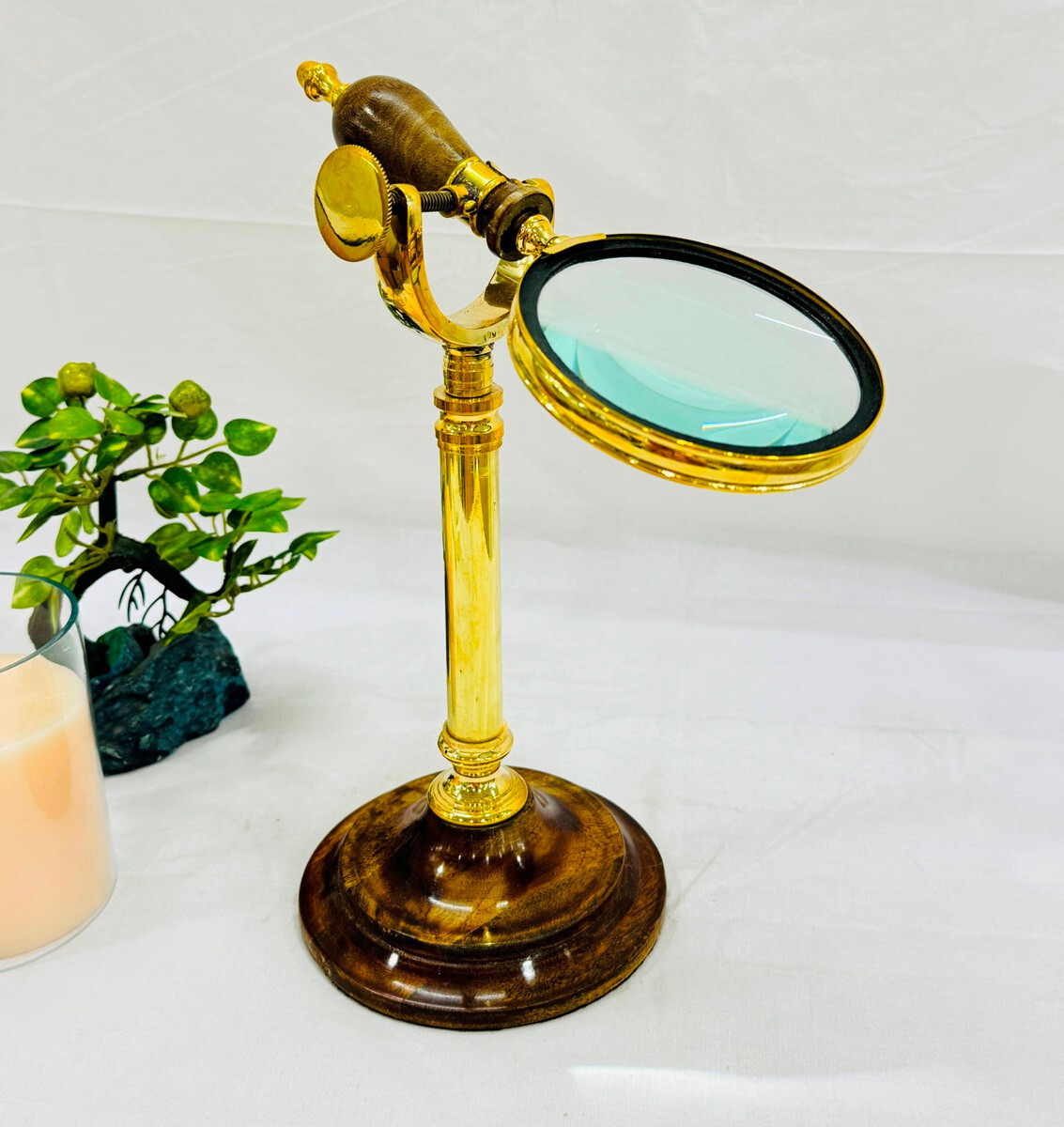 Solid Brass and Wood Adjustable Table Top Magnifying Glass Home and Office