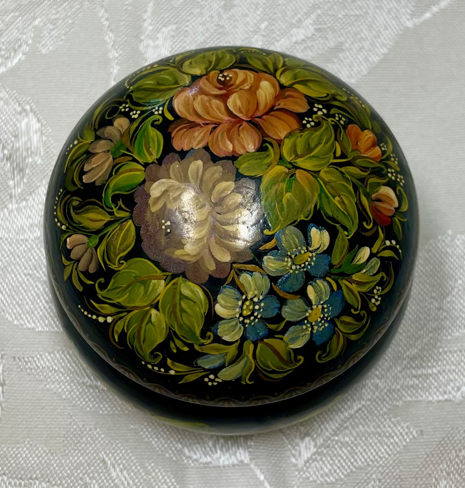 Beautiful Ukranian Wood Trinket Box Hand Painted Lacquered Round Signed