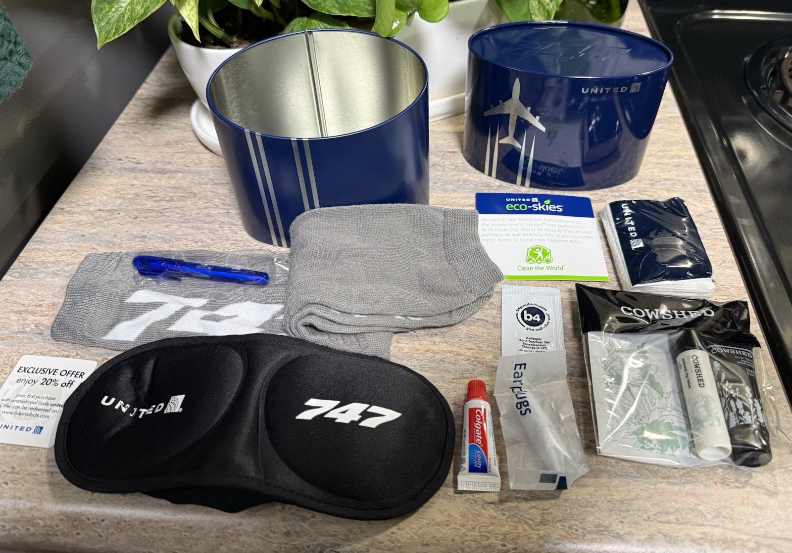 United Airlines Celebrating 747 Amenity Kit Blue Tin Collectible Aviation Travel