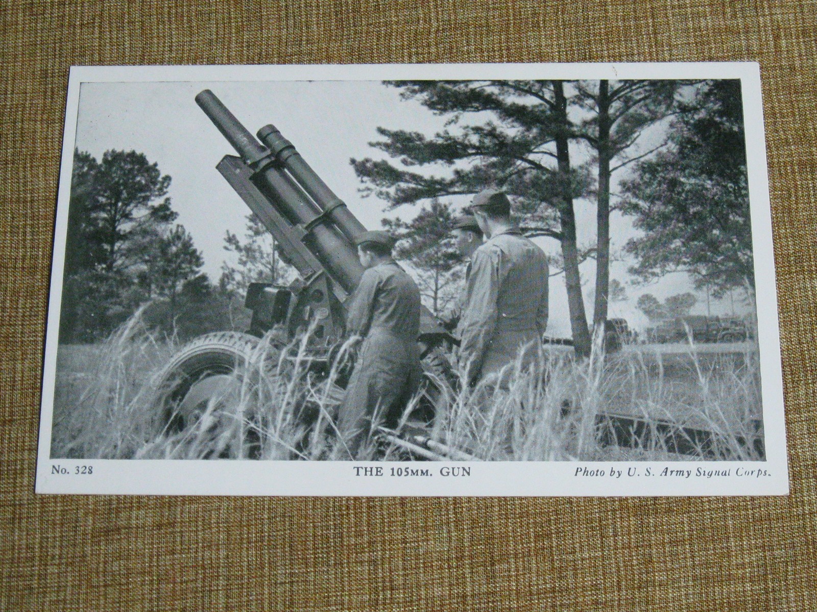 Original WWII Signal Corps Photo Postcard IS ARMY 105mm HOWITZER ARTILLERY 1003