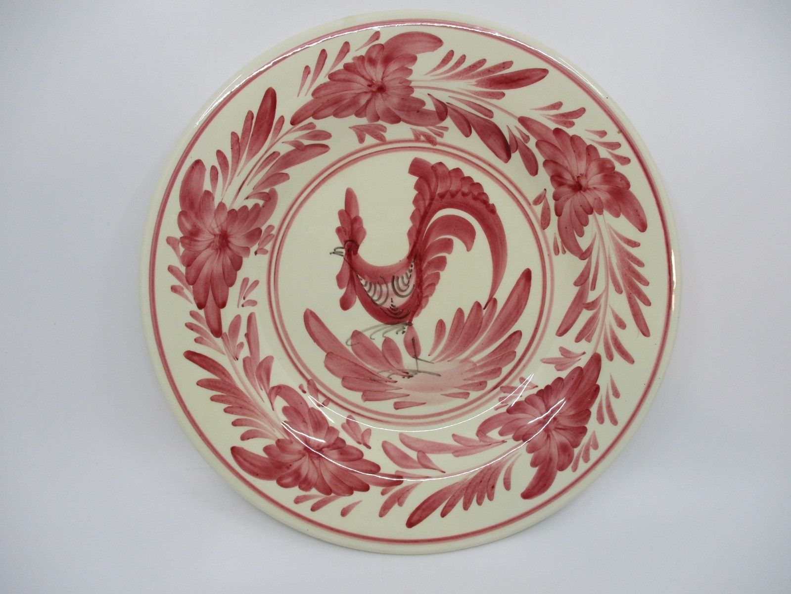 GREECE RED TOILE (ROOSTER) DINNER PLATE (Round) – 11 1/8″ 1010I