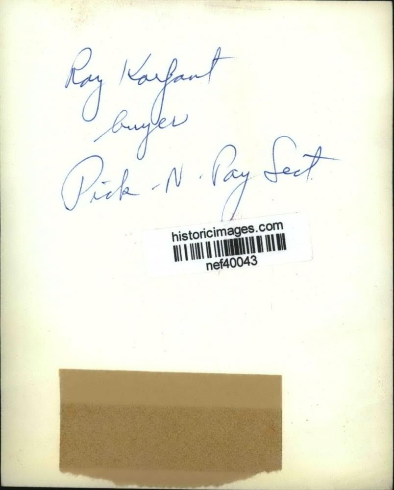 Press Photo Ray Kaifant, Buyer “Pick-N Pay Sect.” – nef40043