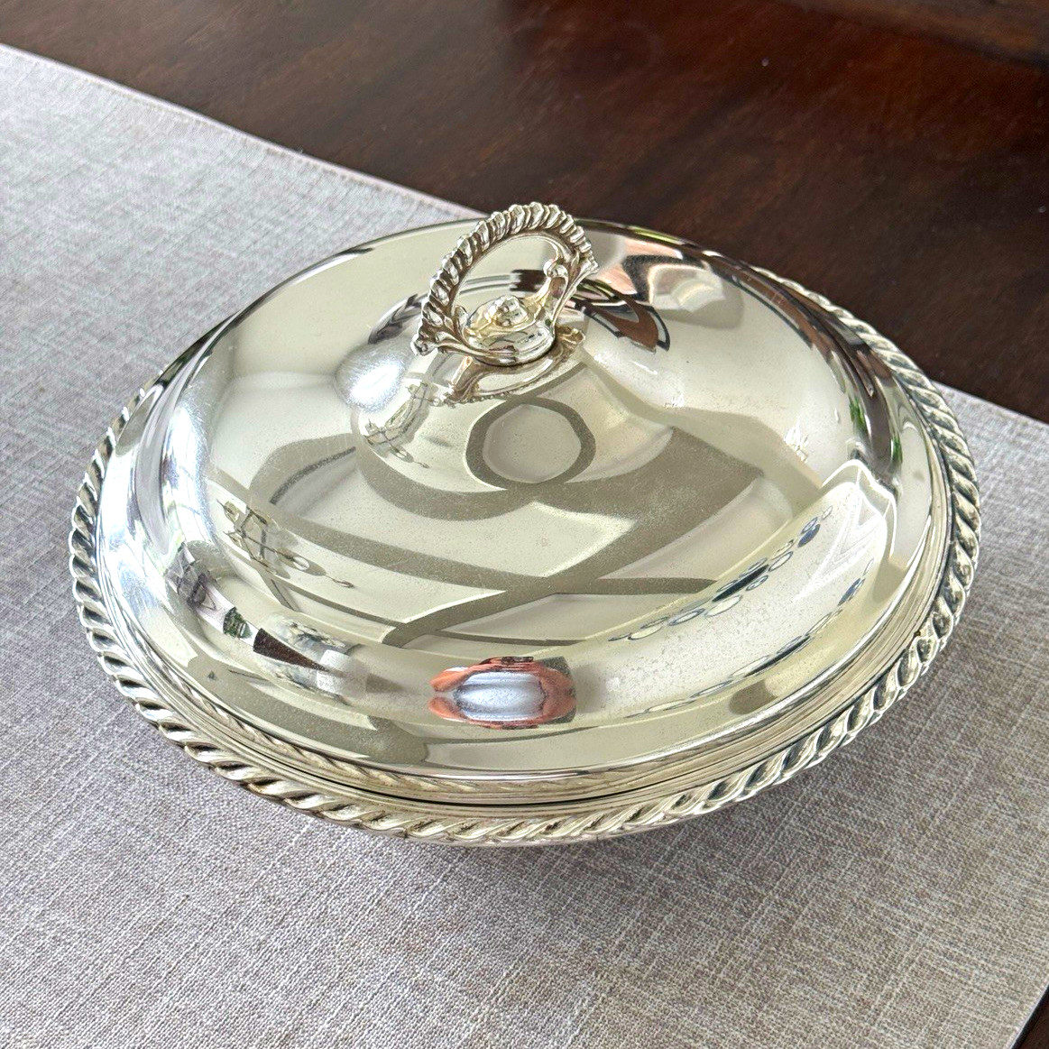 Rogers Silver Plate Covered Bowl Serving Dish w/ Lid, Rope Edge