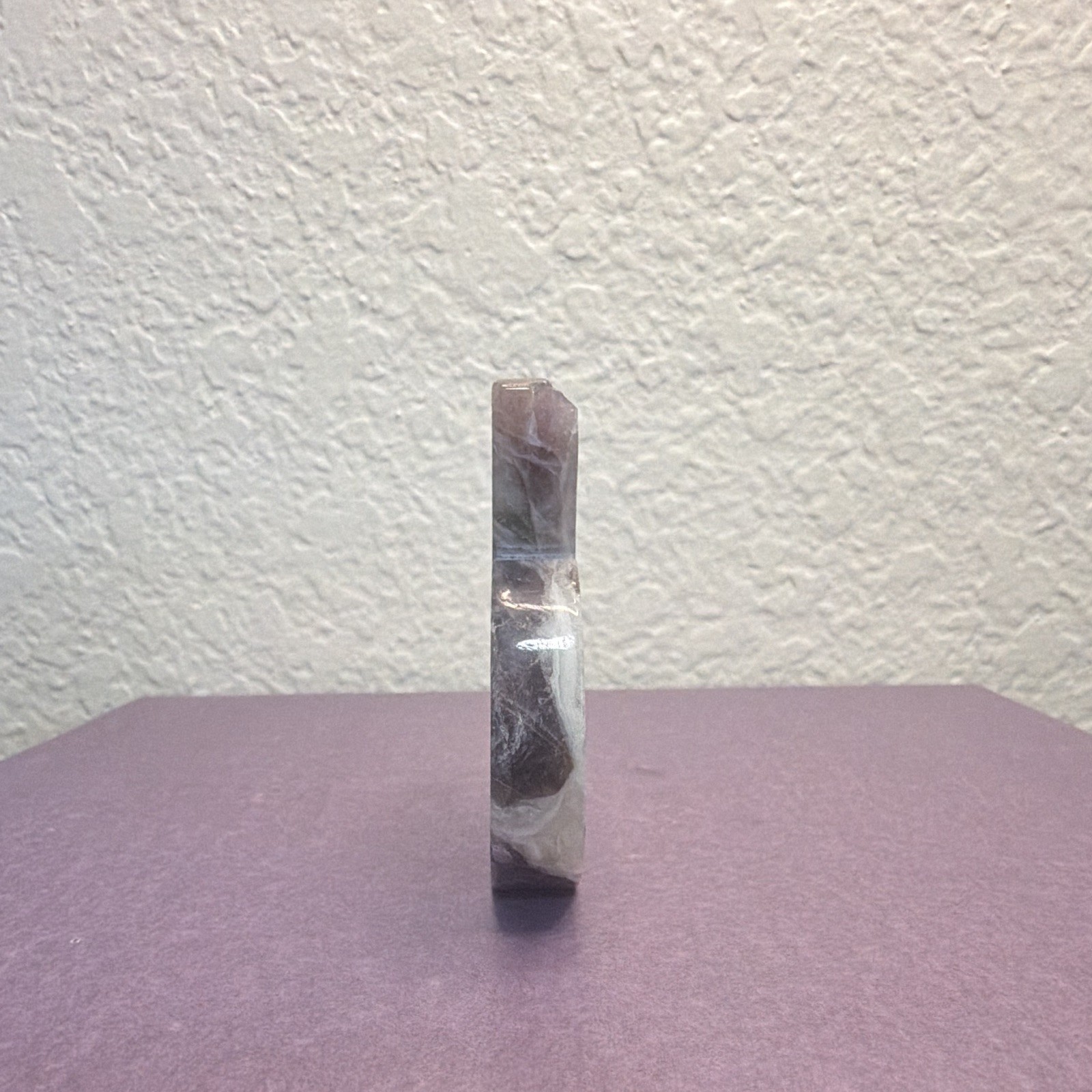2.5in Chevron, Amethyst Carved Stone Apple Figurine, Gray/White Marbled 2.1oz