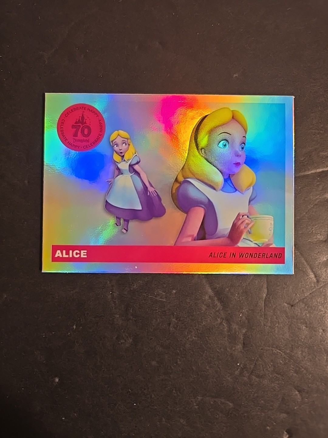 Topps Disneyland 70th Anniversary – Alice In Wonderland T55-25 Rainbow Foil