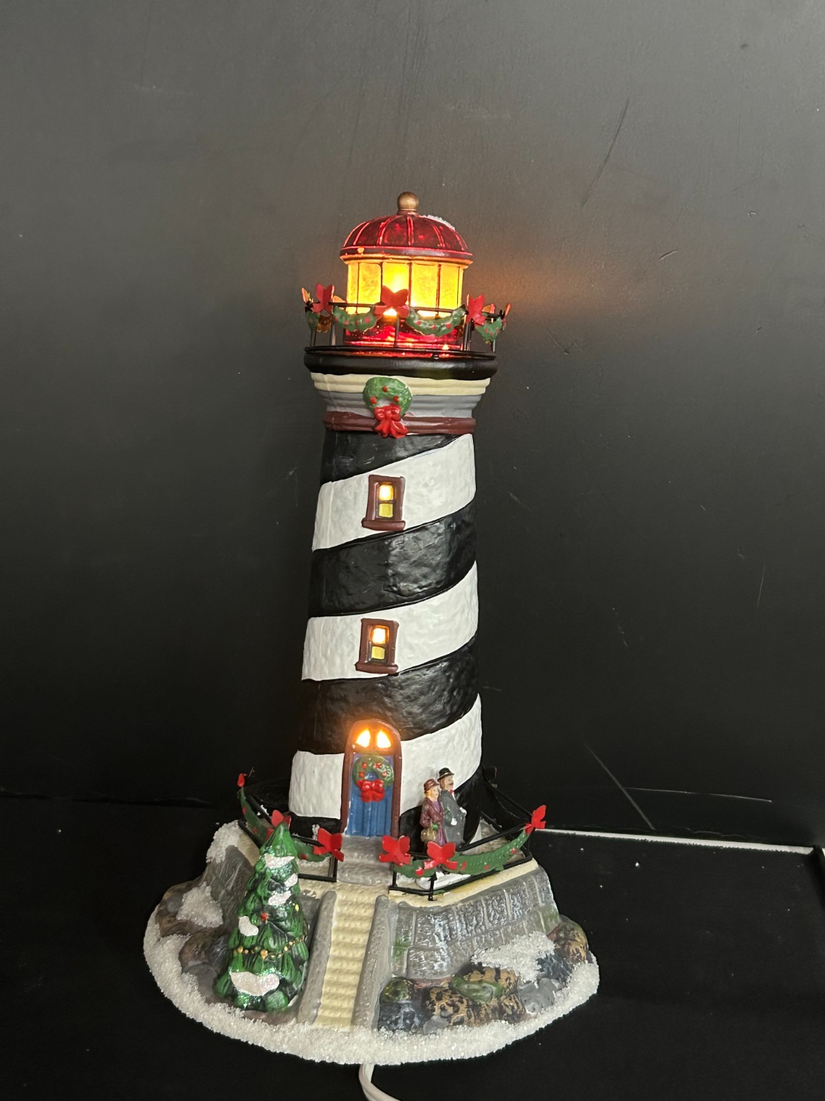 🎄🎄 St. Nicholas Square-Illuminated Spiral Lighthouse-The Village Collection