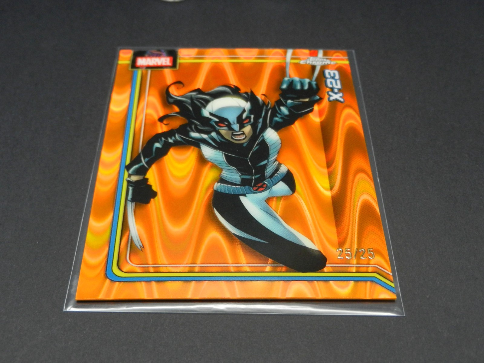 🗡️ X-23 || ORANGE Raywave BOOKEND /25 ‼️2026 Topps Chrome Marvel Comics #200 🔥