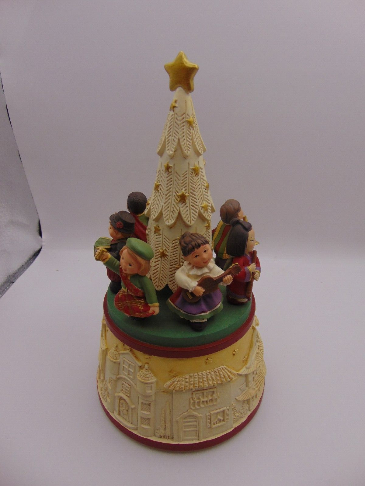Hallmark 2007 Interactive Musical Tabletop Decoration JOY TO THE WORLD in Box