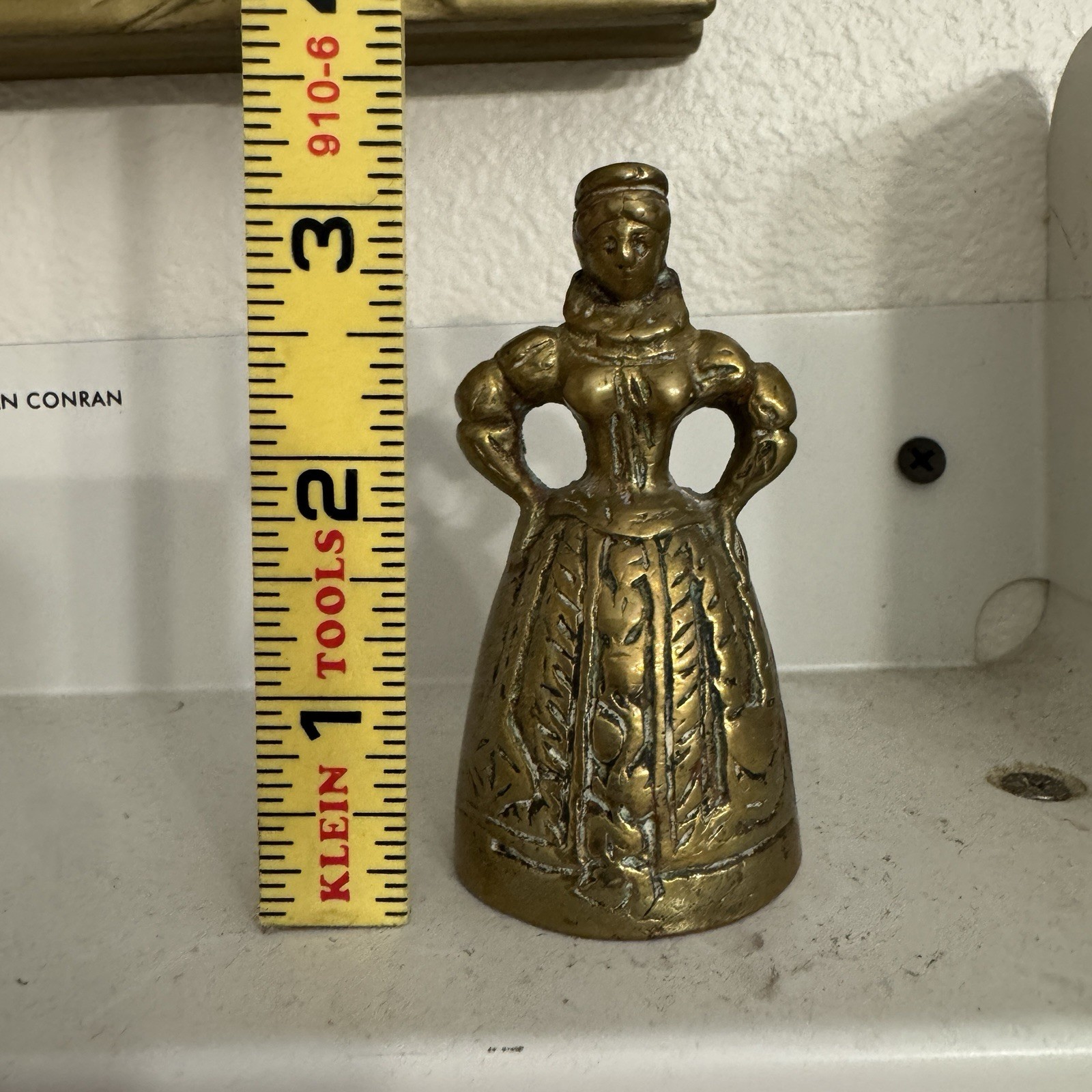 Antique Vtg Solid Brass Elizabethan Lady Bell Figurine Legs Feet Clappers 3-1/4″