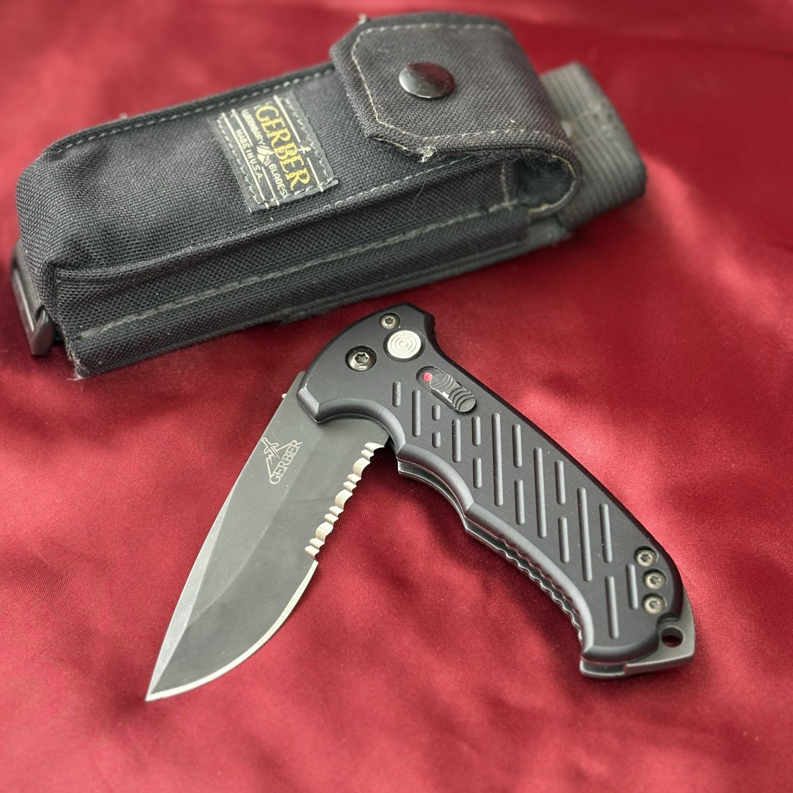 GERBER FOLDING COMBAT 06 MODEL KNIFE🇺🇸S30V SERRATED-PLAIN W/SHEATH-EXCELLENT