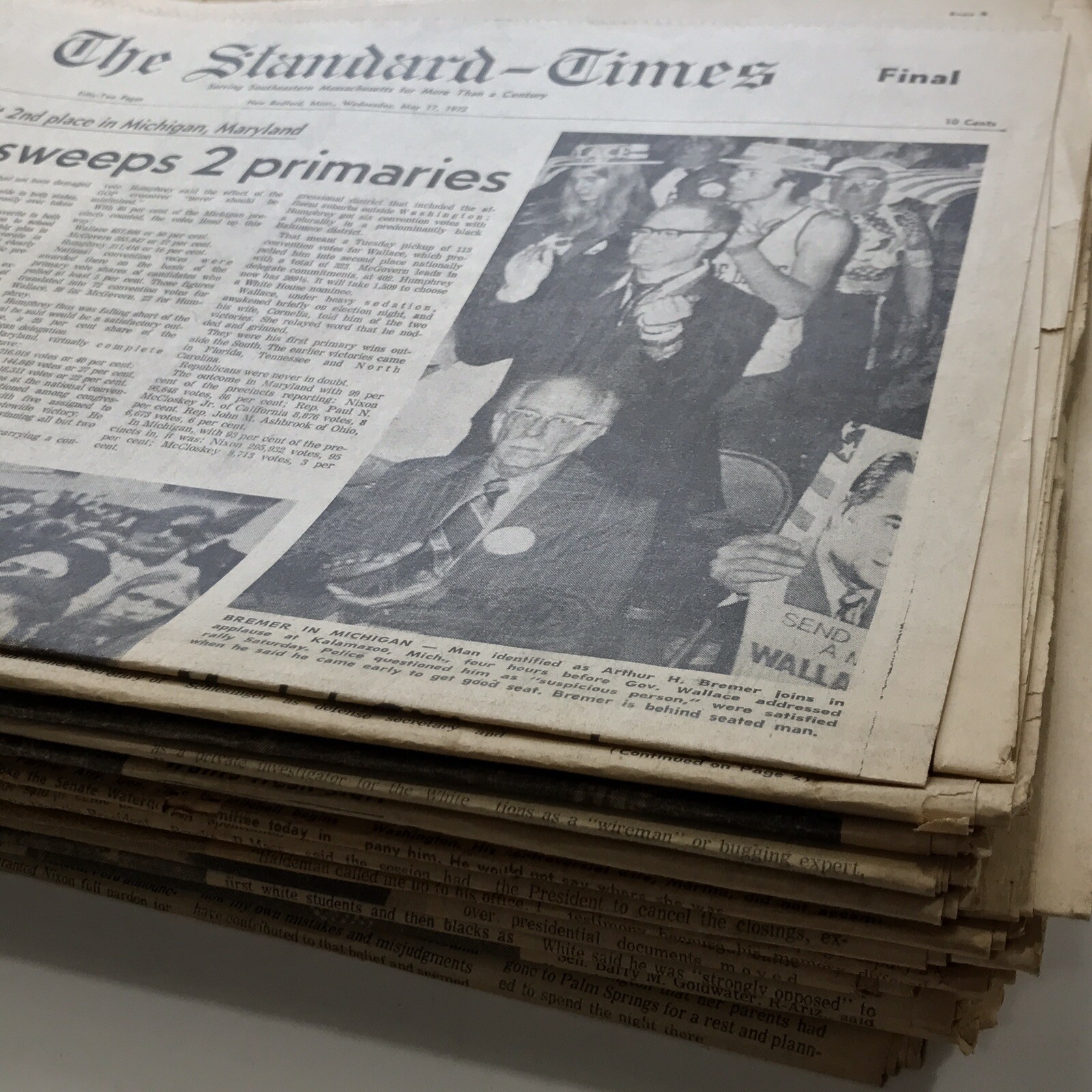 (17) Newspapers- Nixon 1972-74 Boston Mass New Bedford Lot Watergate/Lots Of Ads