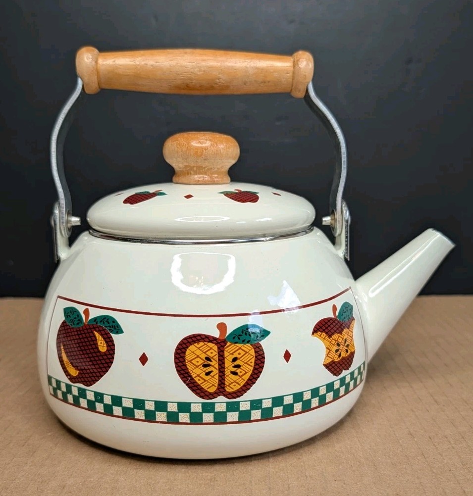Vntg Enameled Stovetop Kettle Tabletops Unlimited “A Is For Apple” Countrycore
