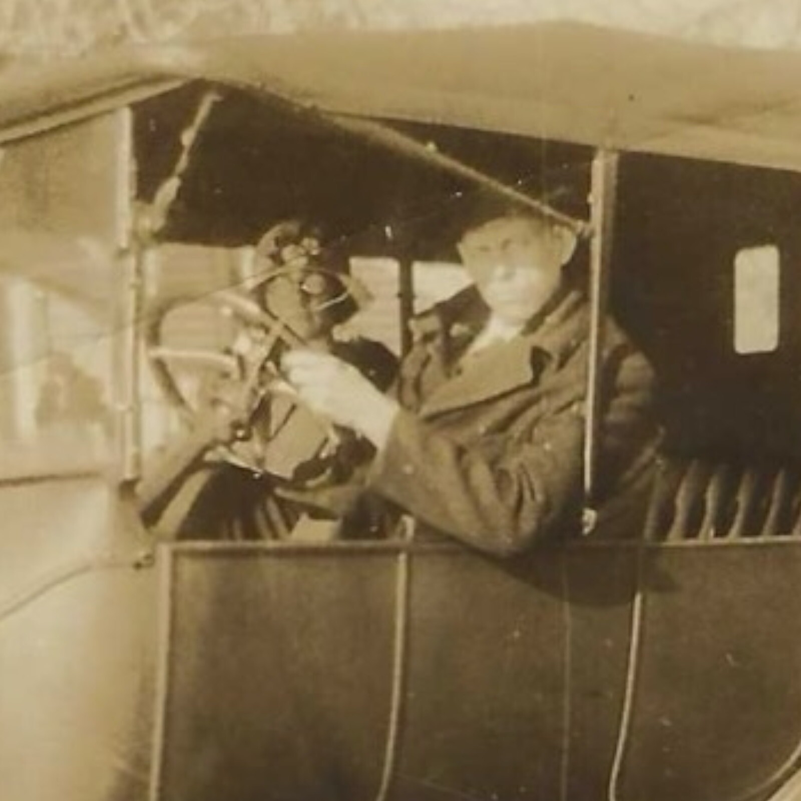 Vintage Snapshot Photo Man Woman Wearing Hat And Glasses Driving In Car 1920s
