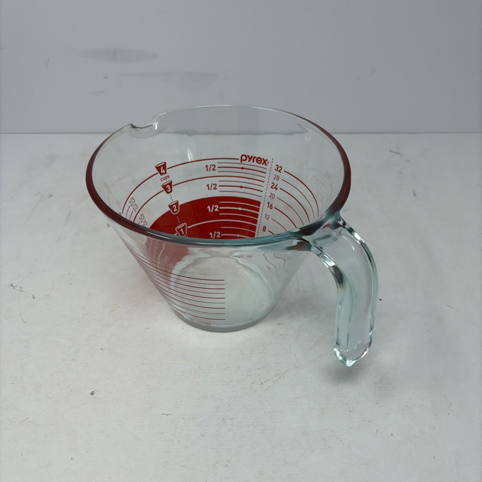 Vtg. Glass Pyrex 4 Cup Measuring Cup Red Reverse Read Open Handle Slanted Sides