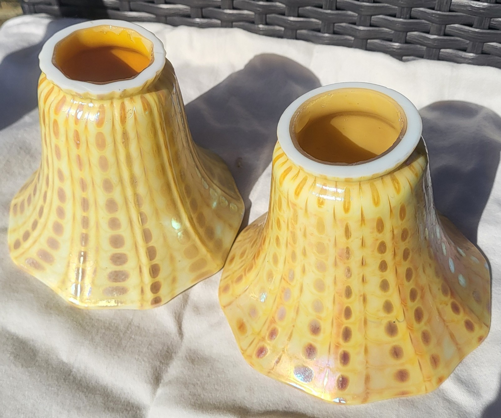 Gold Zipper Pattern 2.25 Fitter Art Glass Hand Blown Pair Of Shades 4.5 In. Tall