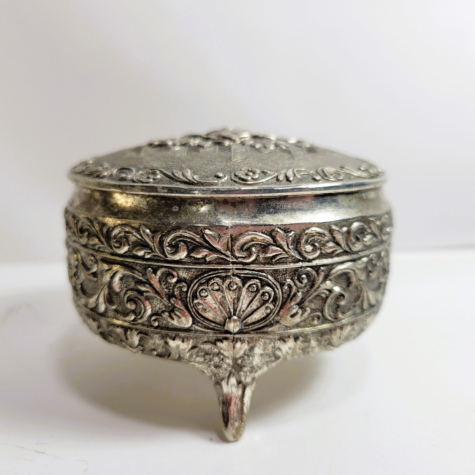 Vintage Ornate Silver-tone Metal Lidded Velvet Lined Trinket Box Japan