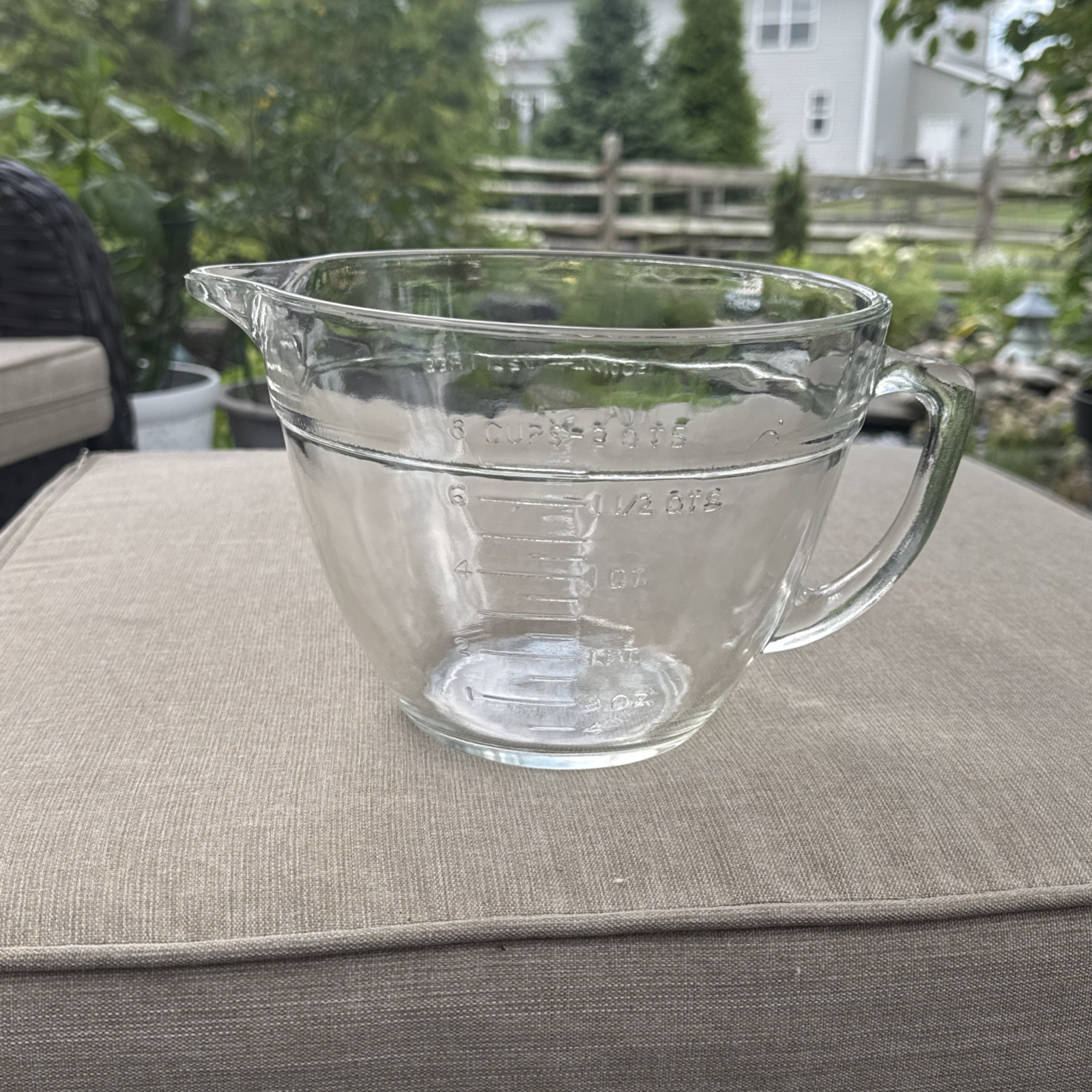 FireKing Variant Anchor Hocking 8-cups 2 Quarts Measuring Cup Glass USA 88