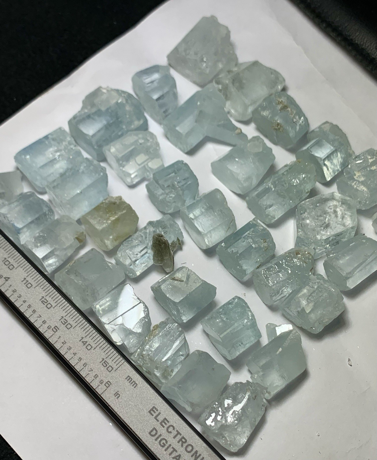 258 Grams Transparent Aquamarine Crystals