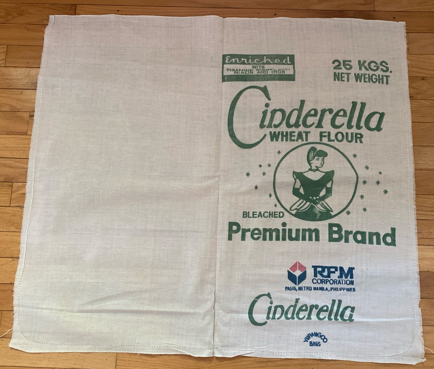 Vintage Cinderella Flour Sack Open Unsewn Fabric Feed Bag 35×30.5