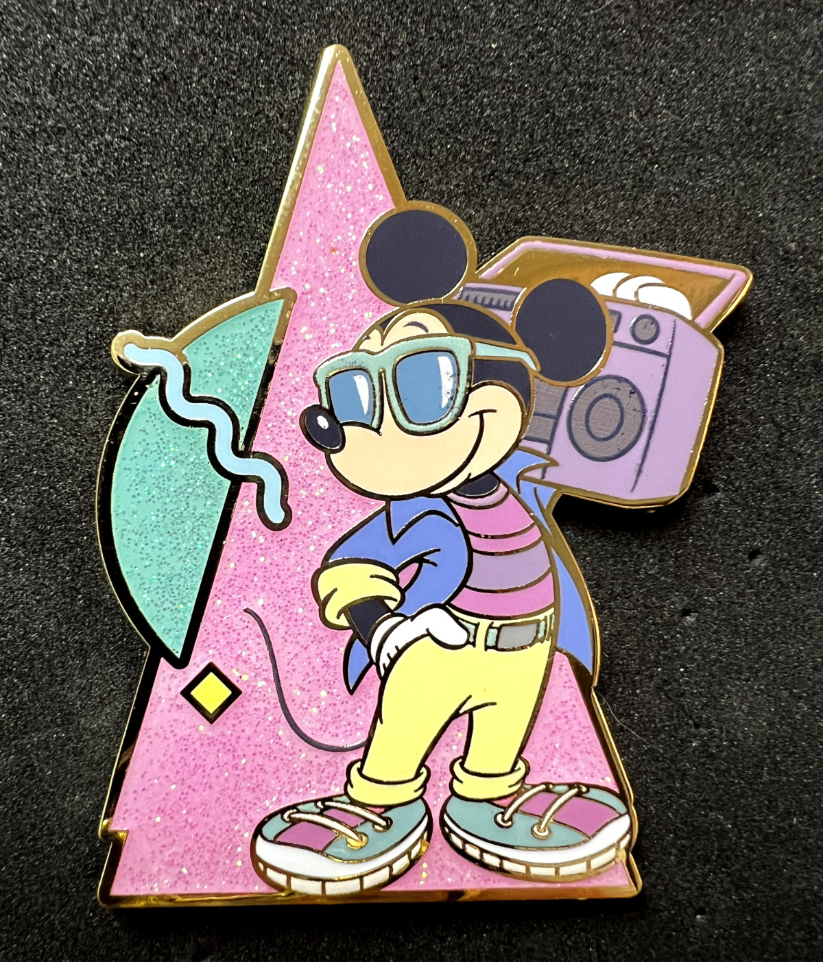 Disney PALM Mickey & Friends Retro Sensational 6 Vinyl Jumbo Pin – CHOOSE ONE