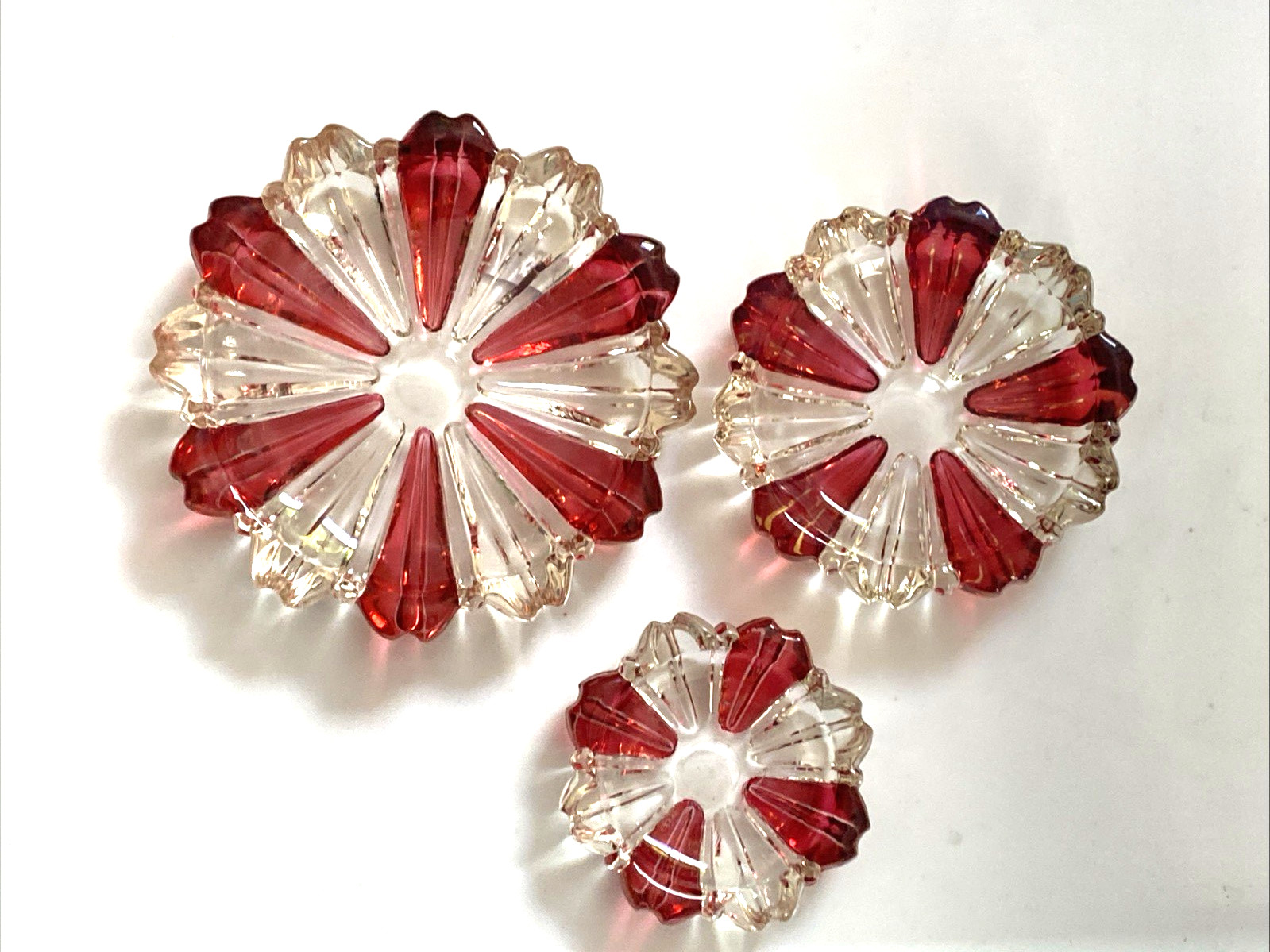 V.RARE ~ Vtg Ruby Flash Glass 3 Stacking Ashtrays ?Anchor Hocking Old Cafe