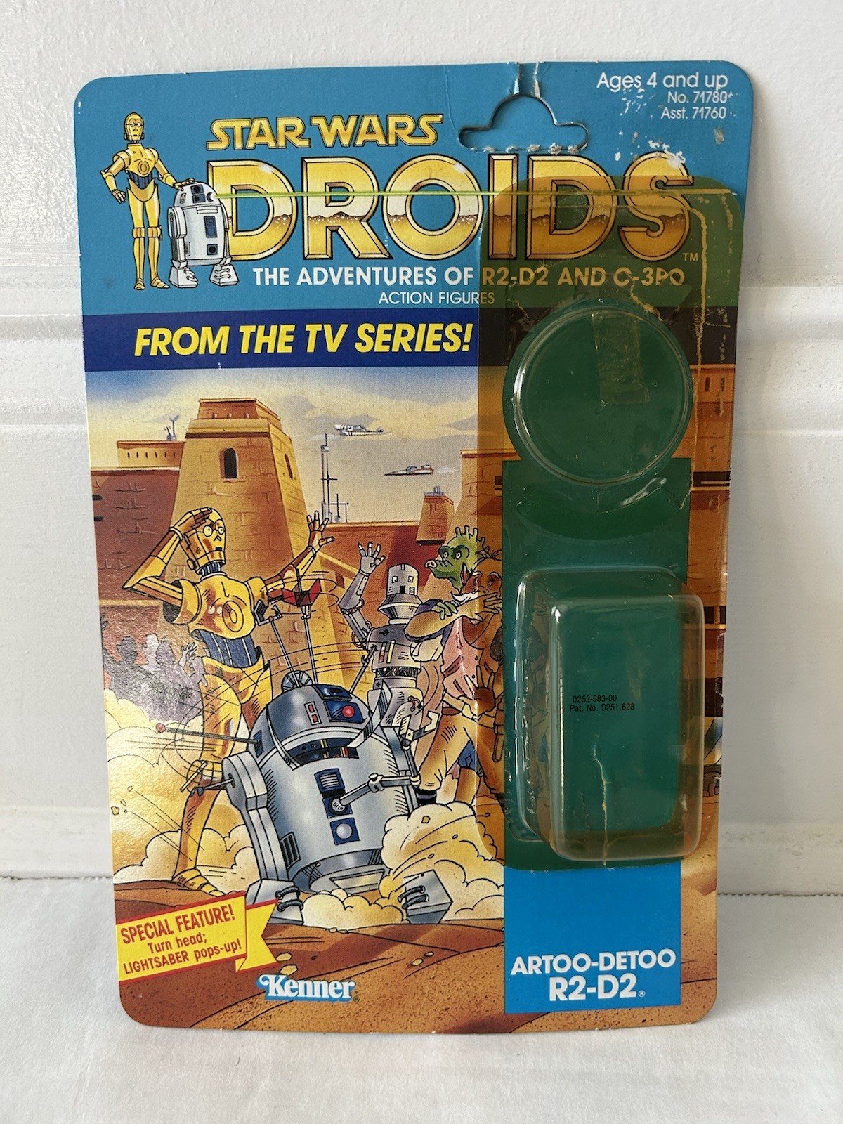 STAR WARS R2 D2 POP UP LIGHTSABER DROIDS CARDBCK W/ATTCH BUB KENNER VINTAGE 1985
