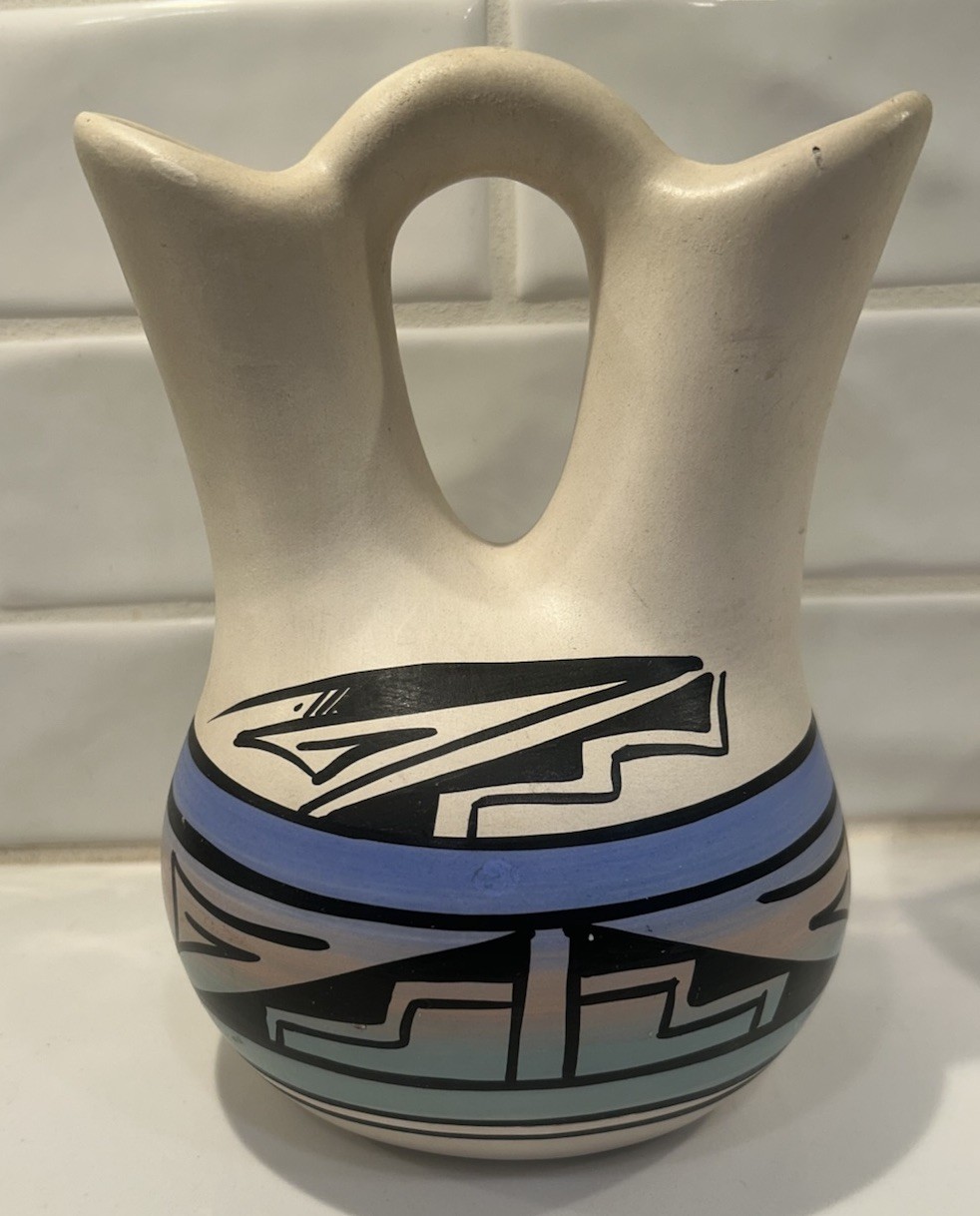 Vtg Native American Navajo Etched White Wedding Vase Artist Signed Tribe USA