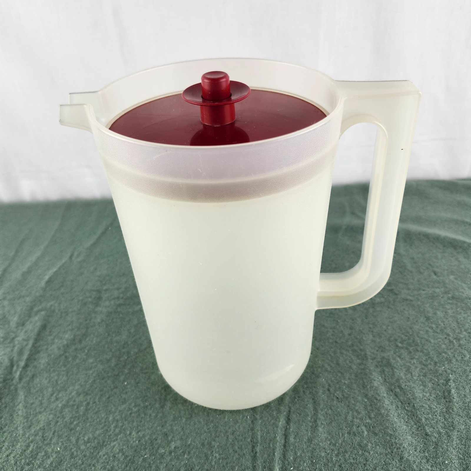 Tupperware 2 Quart Clear Pitcher with Red Lid 1676 Vtg 80s Retro Water Pitcher