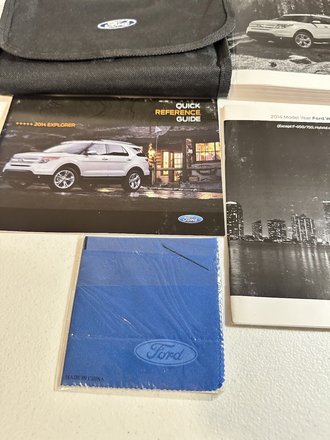 2014 Ford Explorer Owner’s Manual Set